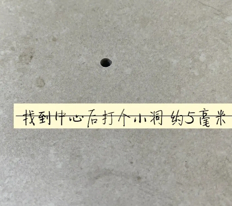 云县瓷砖空鼓维修公司专业解答在瓷砖铺贴过程中，如果砂料搅拌不均匀，将会带来以下问题